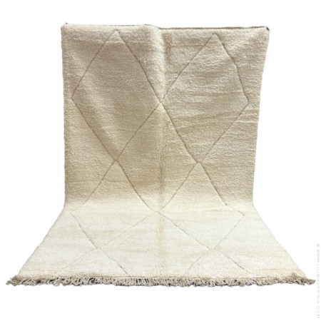 Moroccan Berber rug Beni Ouarain white ivory with diamonds 300 x 200 cm